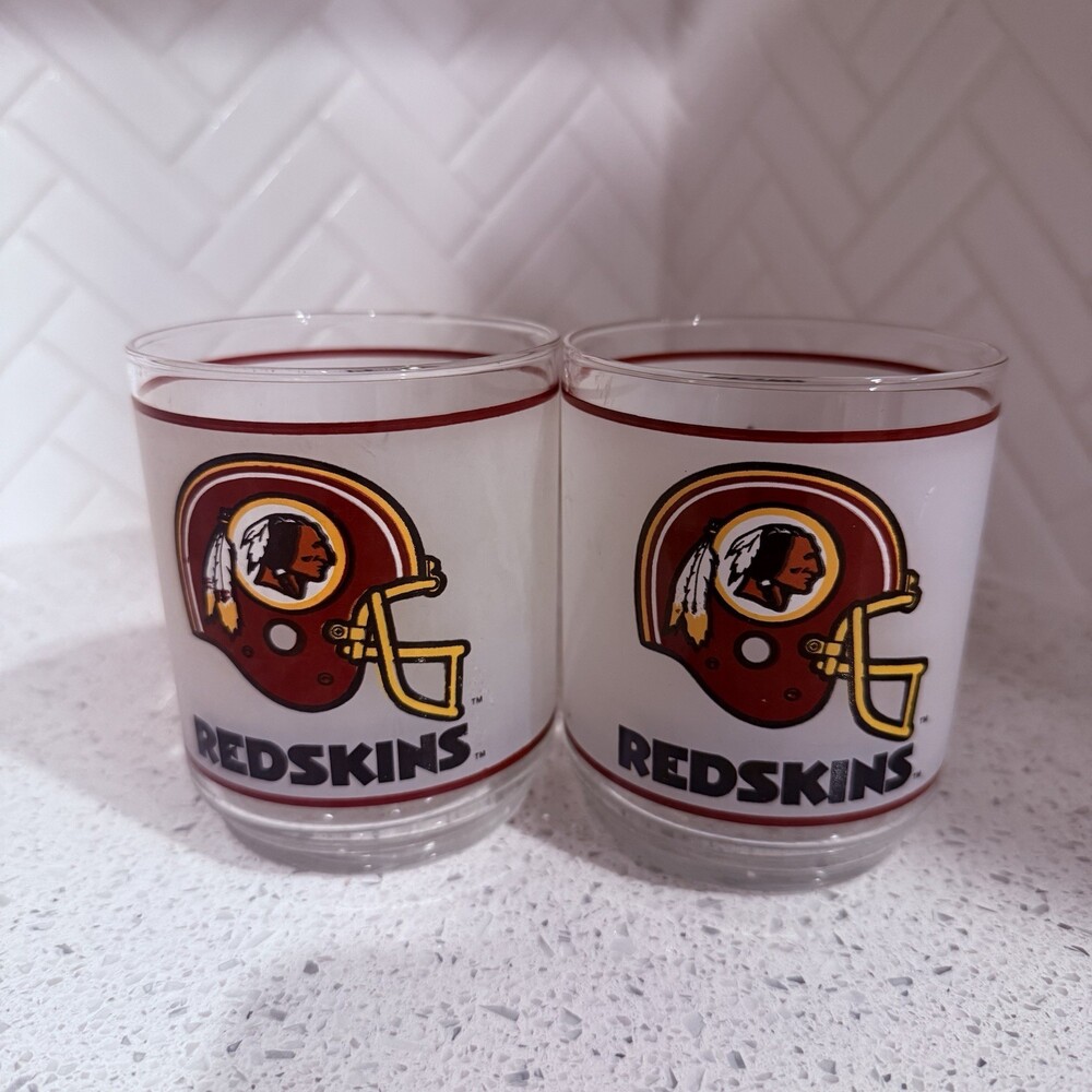 VINTAGE LOT OF TWO 1980'S MOBIL GAS WASHINGTON REDSKINS FROSTED NFL TUMBLER